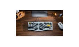 Keychron Q8 Swappable RGB Backlight ISO USB Gaming Billentyűzet (Q8-F2)